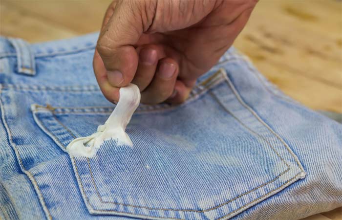 Remove Chewing Gum From Your Clothes With Simple Life Hacks