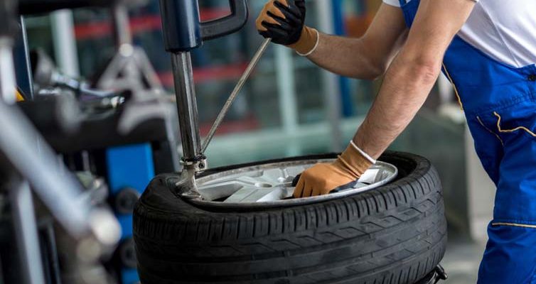 How Can You Change A Tyre From Rim Effortlessly?